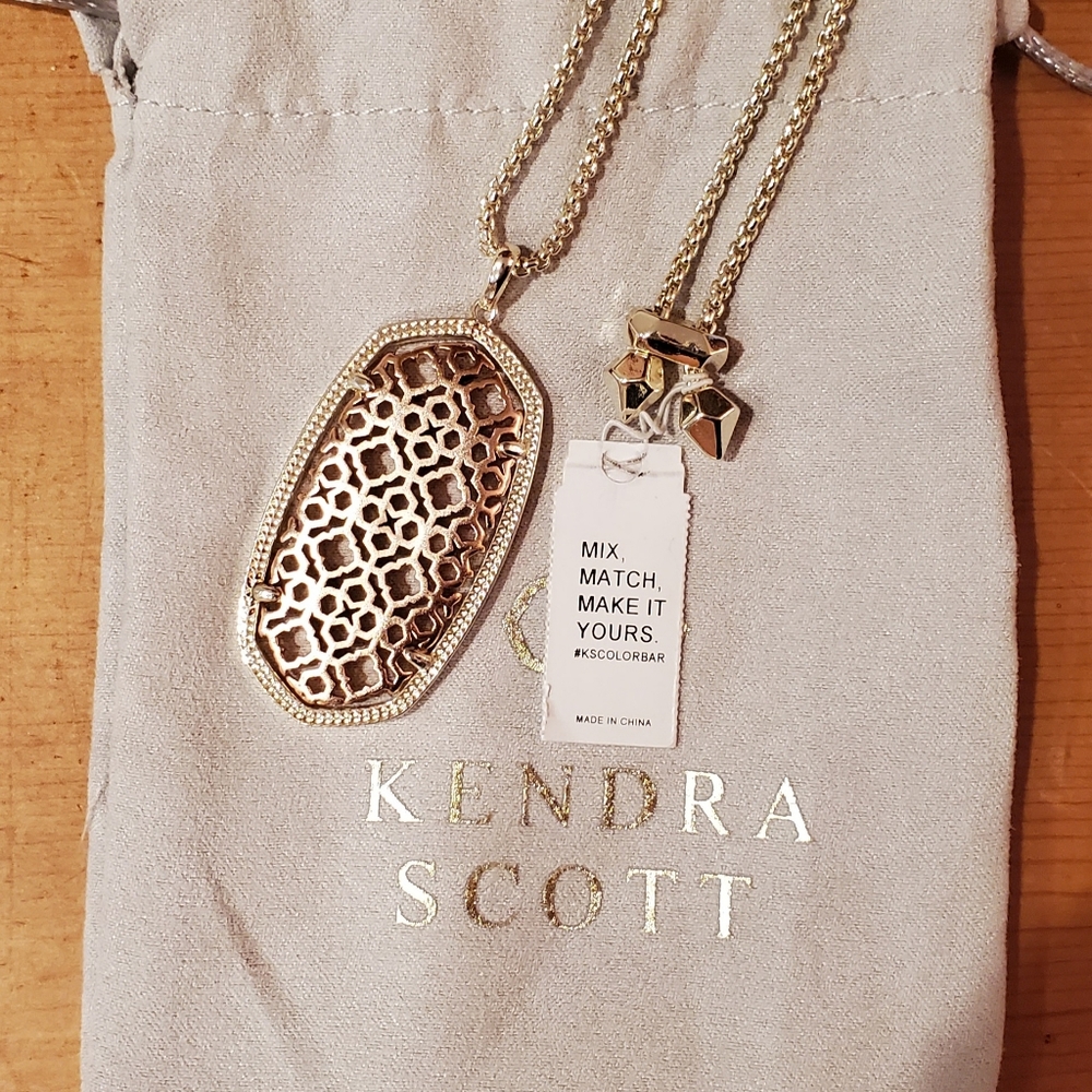 Reid Pendant Necklace